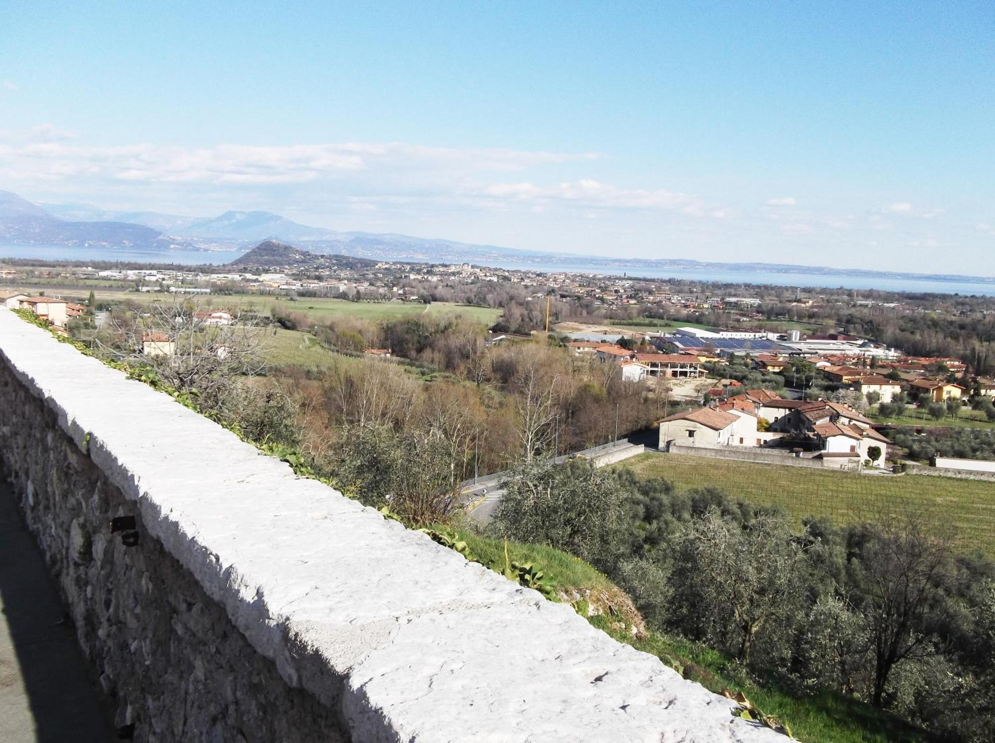 Casa Vacanze Sabrina Polpenazze del Garda Bagian luar foto